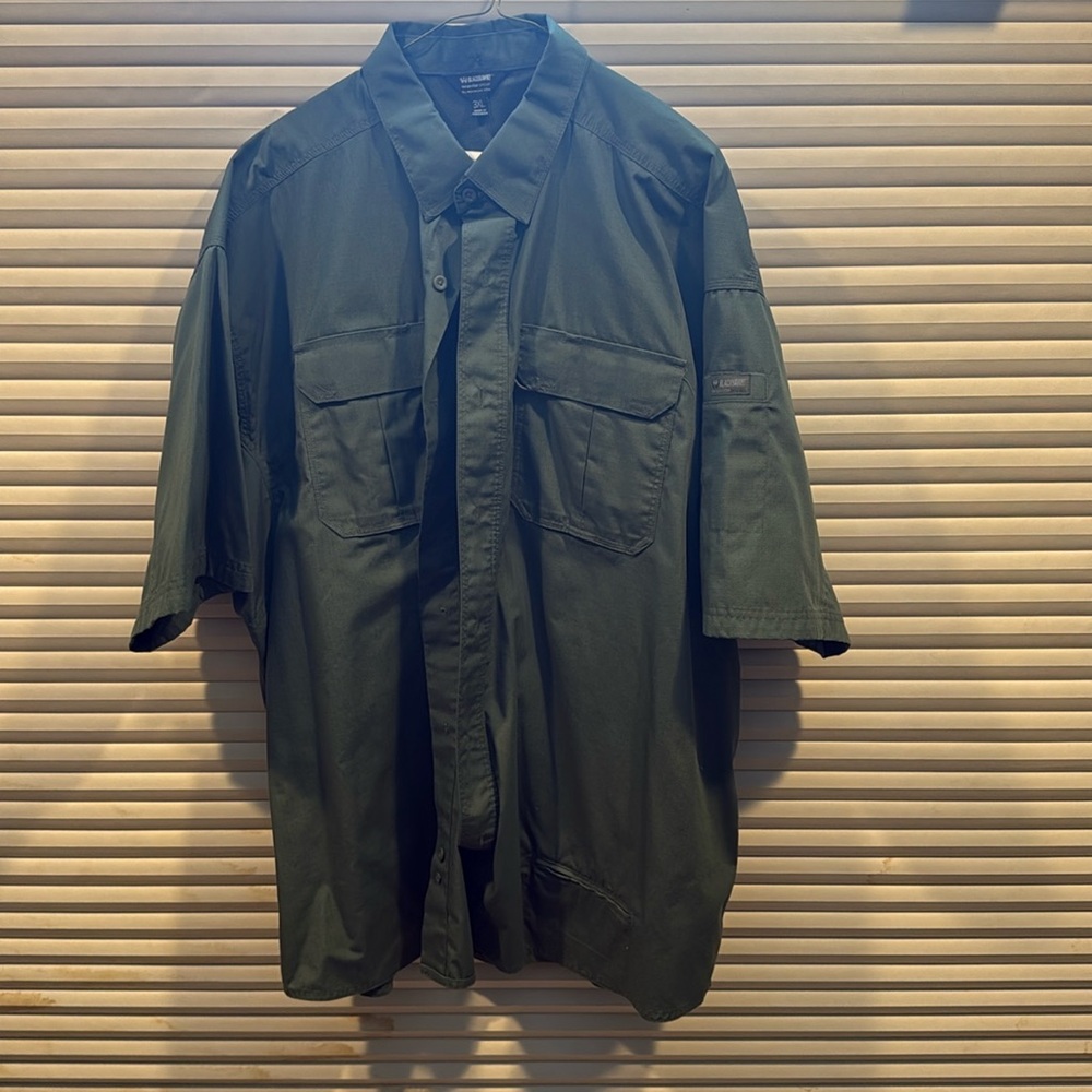 Blackhawk warrior wear 3XL S/S button down tactical shirt.  Worn a few times!